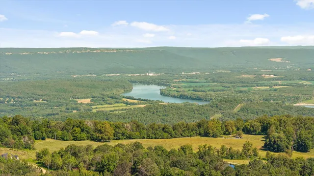 $520,500 | 2526 County Road 194, Bryant, AL 35958