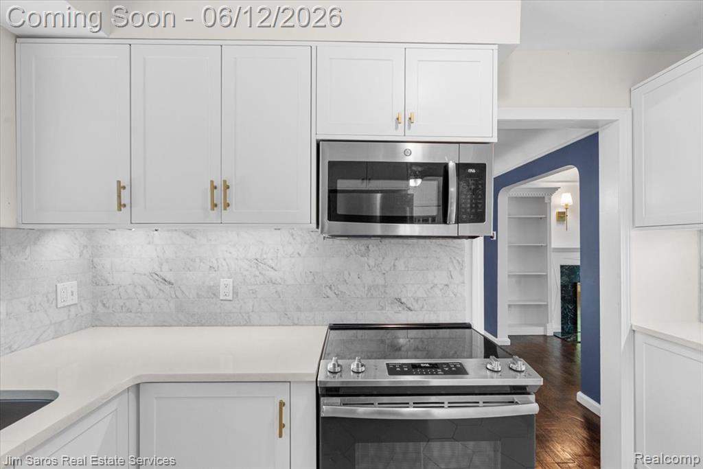 451 Moran Road Grosse Pointe, MI 48236 - Photo 12 of 30