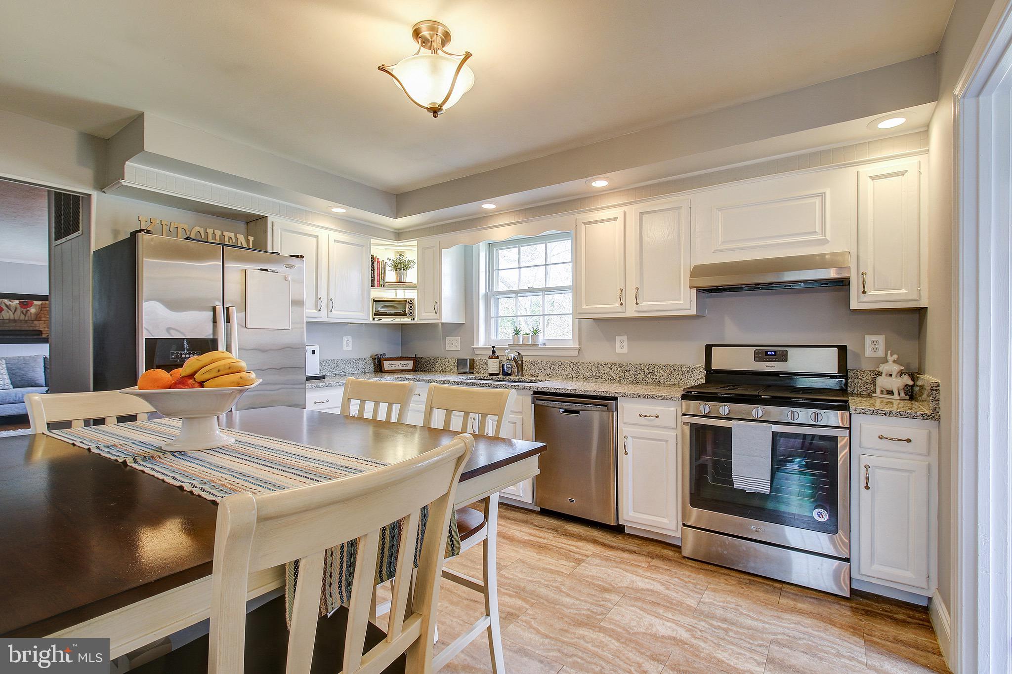 18708 Willow Grove Road Olney, MD 20832 - Photo 10 of 35 Kitchen