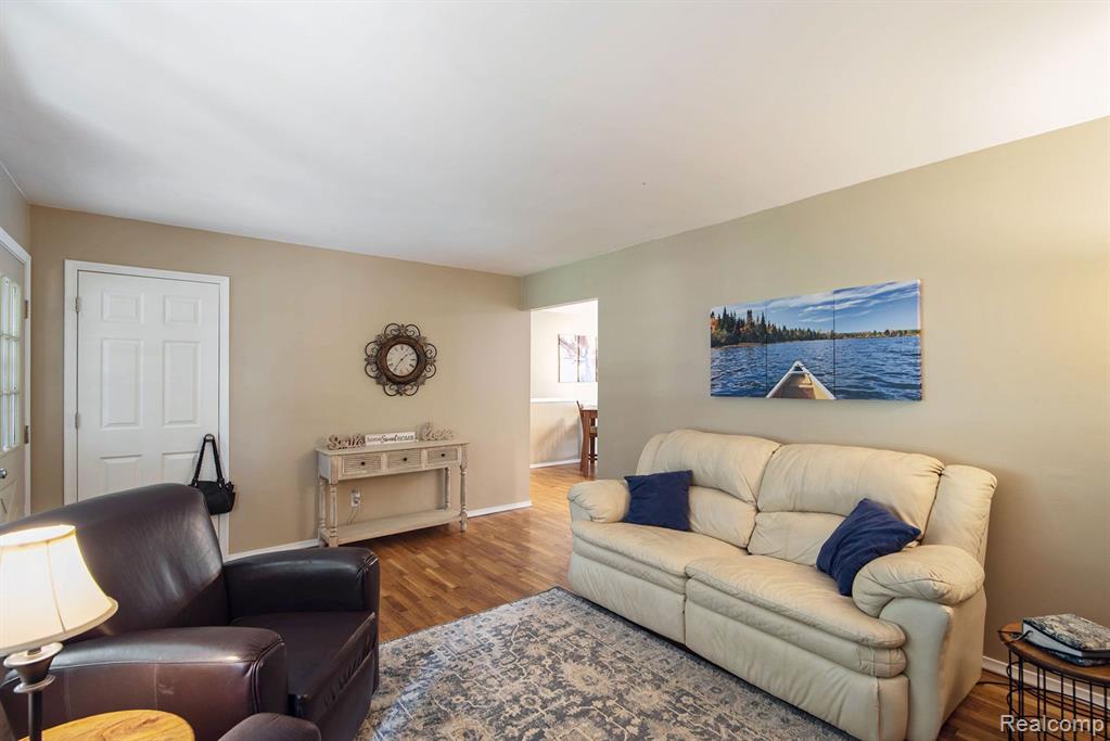 11432 Crosby Road Fenton, MI 48430 - Photo 6 of 28
