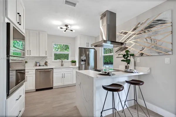 $5,400 | 1045 Northeast 84th Street, Miami, FL 33138