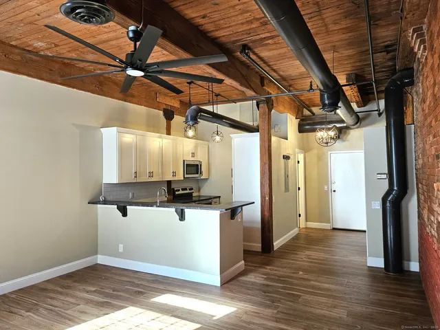 a view of a storage & utility room