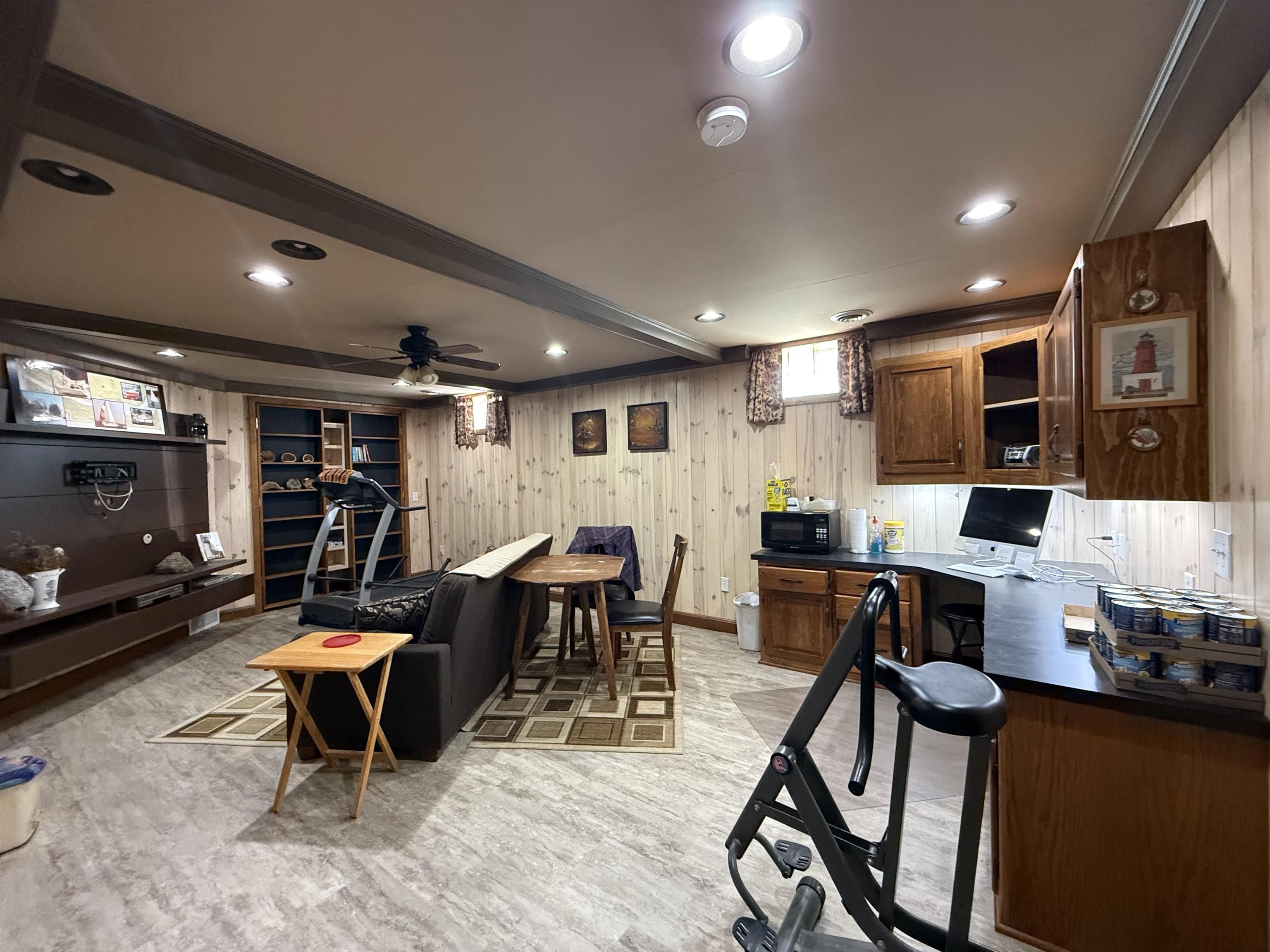 W5402 Number 7 Road Menominee, MI 49858 - Photo 11 of 16 Gallery Image 11