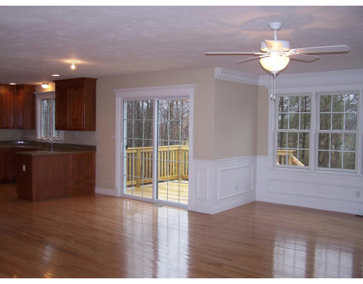 82 Quarry Road, Unit B17 Northbridge, MA 01588 - Photo 4 of 9 Gallery Image 4