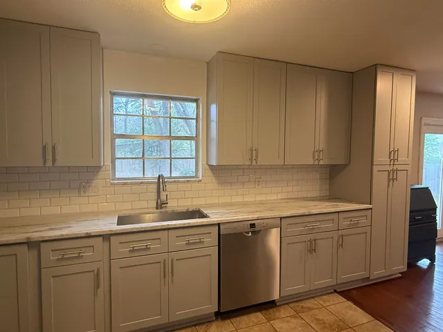 $2,350 | 2033 Doomar Drive, Tallahassee, FL 32308