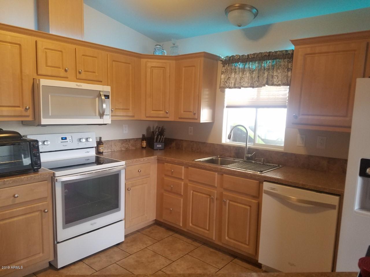 3355 South Cortez Road, Unit 13 Apache Junction, AZ 85119 - Photo 8 of 15 Richie kitchen
