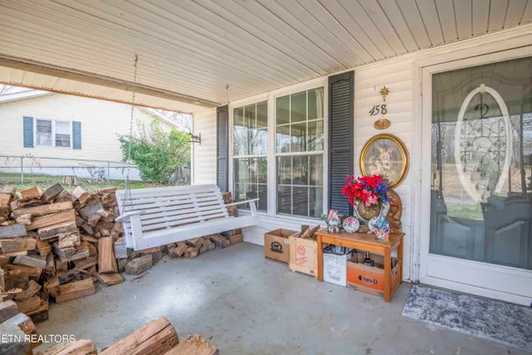 $249,500 | 458 Slaven Lane, Oneida, TN 37841