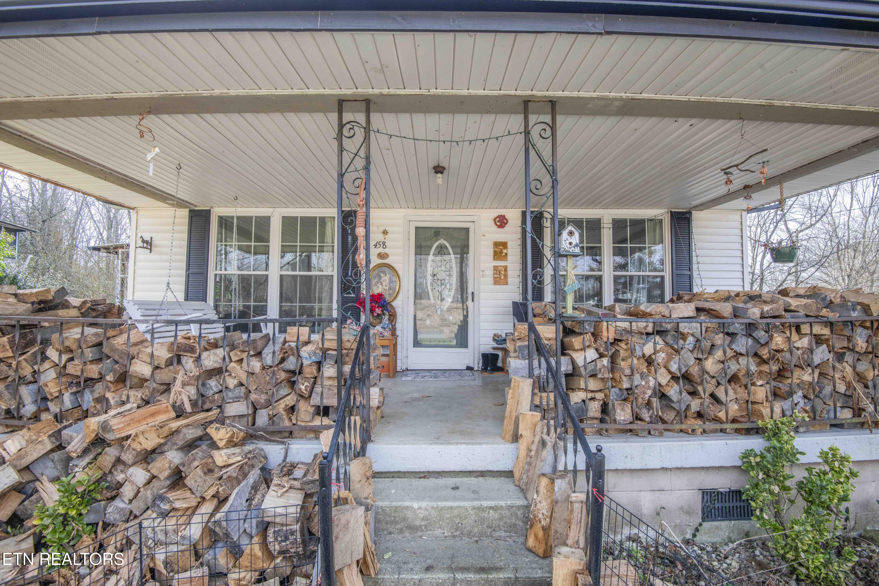 458 Slaven Lane Oneida, TN 37841 - Photo 47 of 60 porch 2_1