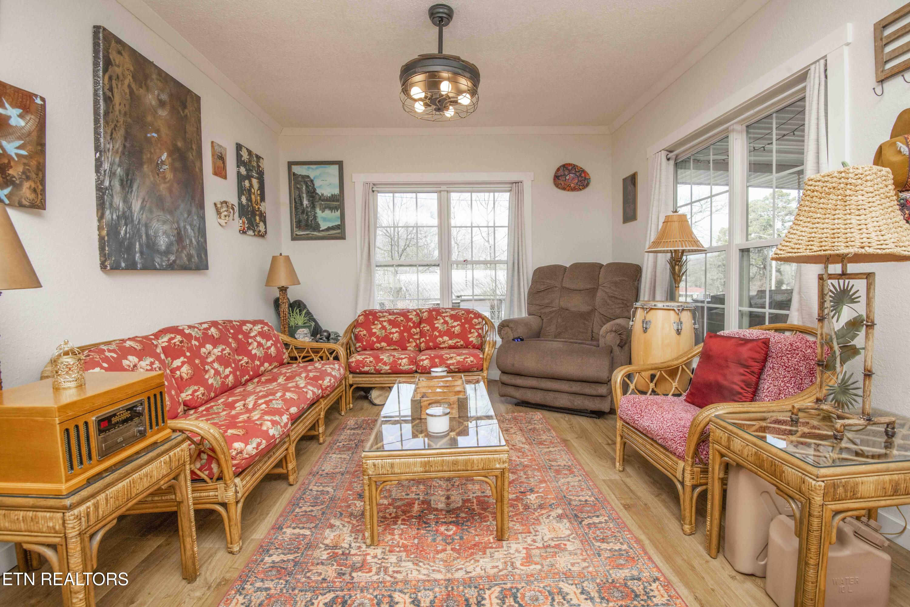 458 Slaven Lane Oneida, TN 37841 - Photo 8 of 51 living 1_1