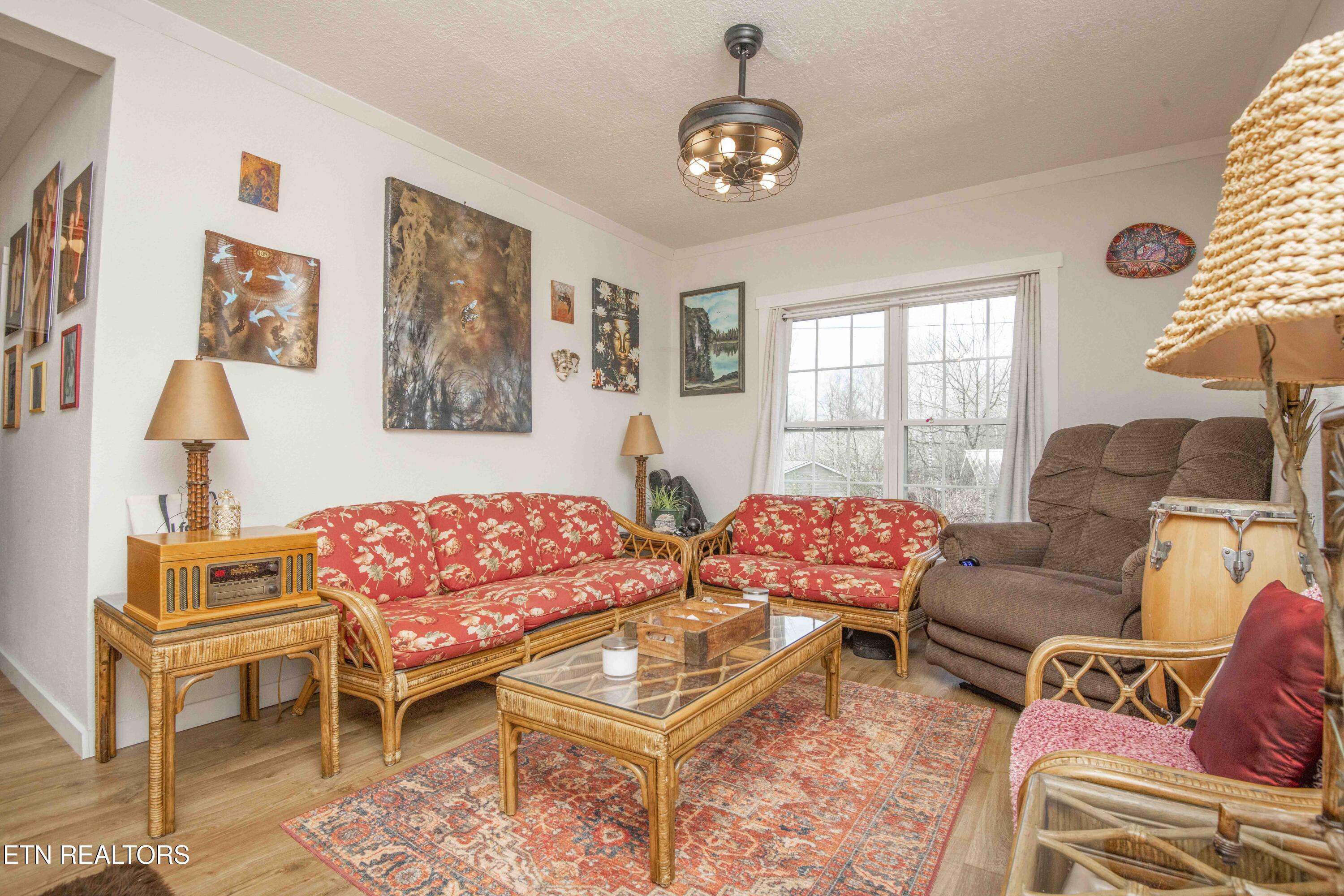 458 Slaven Lane Oneida, TN 37841 - Photo 9 of 51 living 2_1