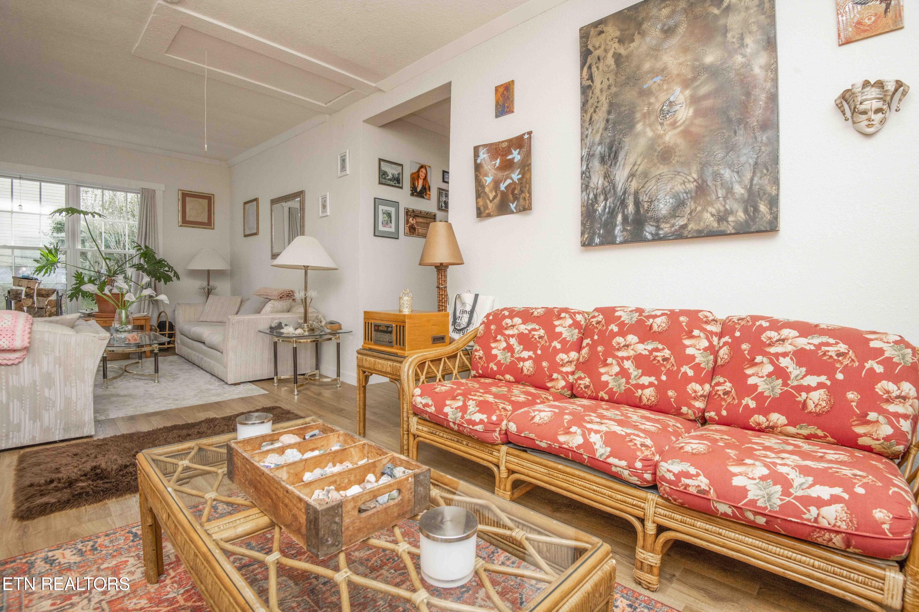 458 Slaven Lane Oneida, TN 37841 - Photo 10 of 51 living 3_1