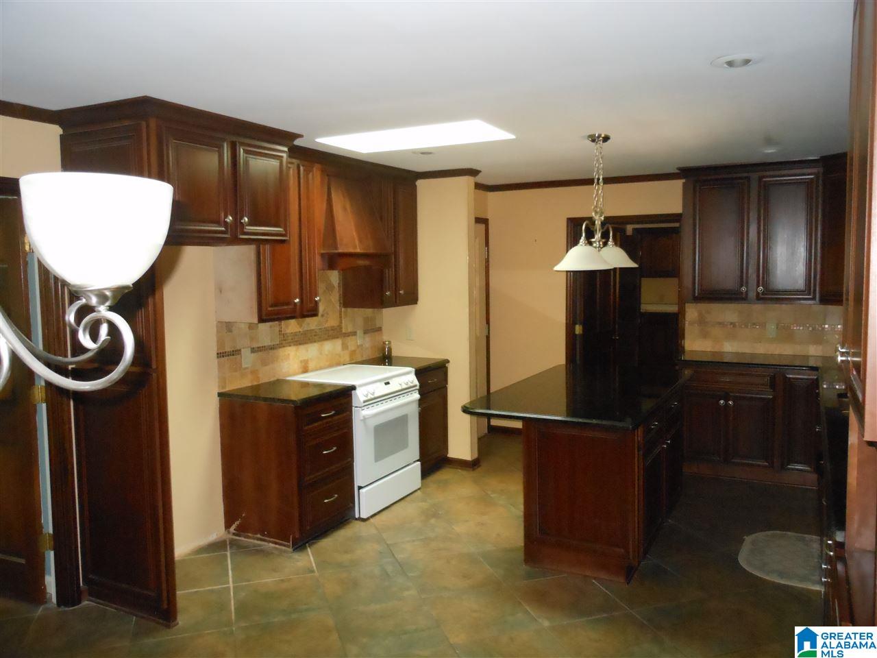 1404 Terrace Road Sylacauga, AL 35150 - Photo 6 of 16