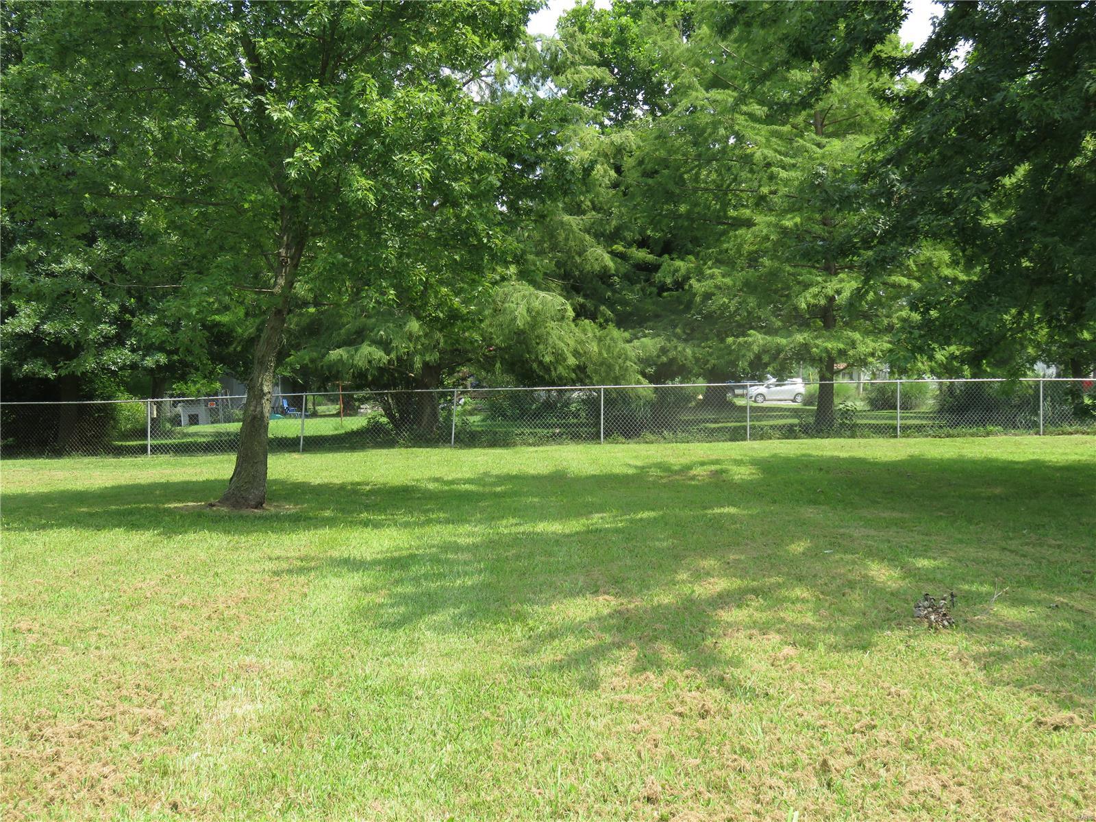 5417 2nd Street Waterloo, IL 62298 - Photo 5 of 7 Gallery Image 5