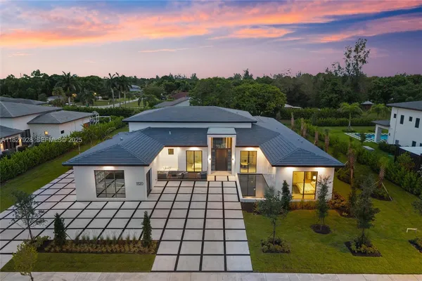 $5,695,000 | 1520 Southwest 149th Terrace, Fort Lauderdale, FL 33325