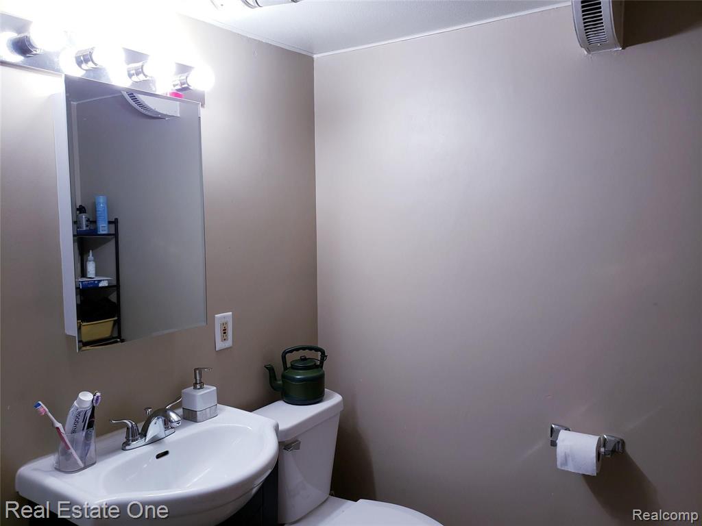 18212 Reed Street Melvindale, MI 48122 - Photo 32 of 33
