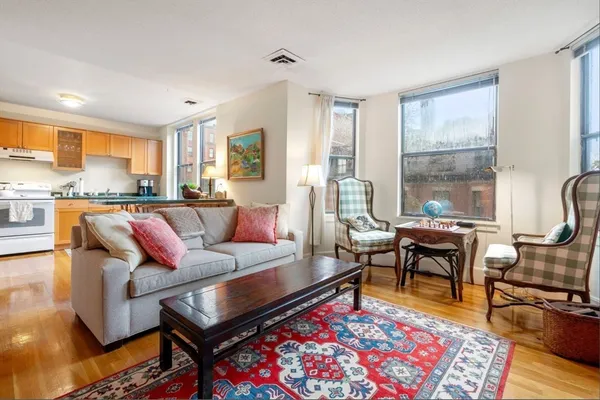 $4,100 | 199 Marlborough Street, Unit 303, Boston, MA 02116