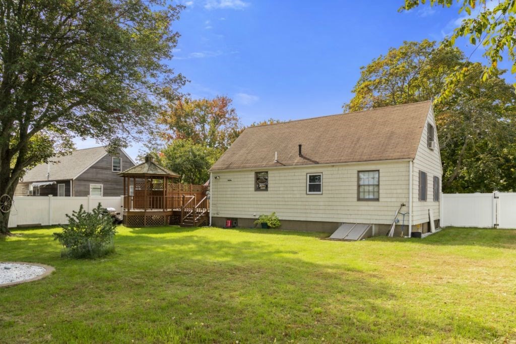 9 Walter Road Danvers, MA 01923 - Photo 21 of 26