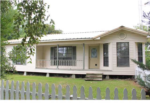 315 Hardware Road Broussard, LA 70518 - Photo 1 of 30 Primary Photo