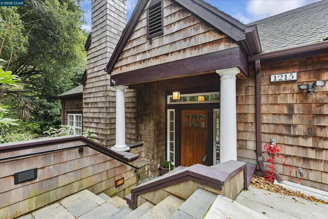 a view of a house with a outdoor space