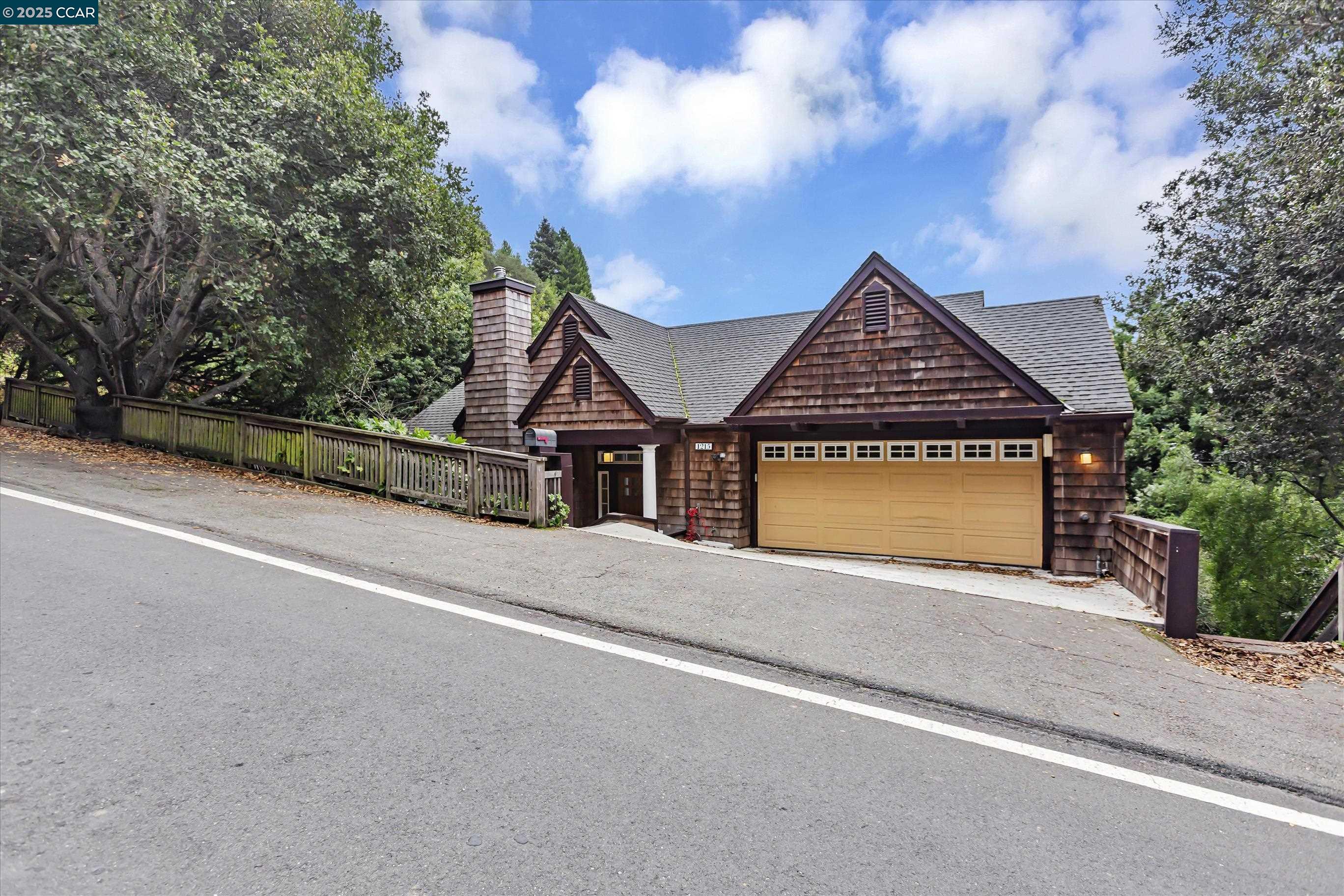 1215 Alvarado Road Berkeley, CA 94705 - Photo 4 of 52 a view of a house with a street