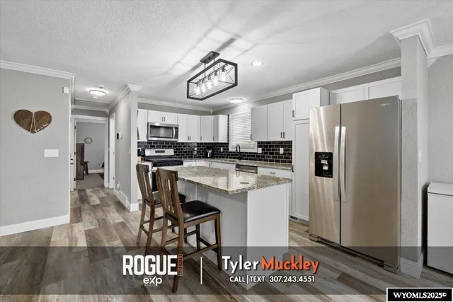 $300,000 | 1416 South Jackson Street, Casper, WY 82601