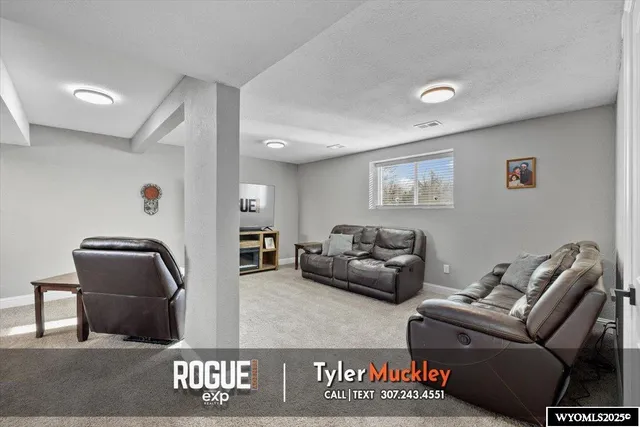 $300,000 | 1416 South Jackson Street, Casper, WY 82601