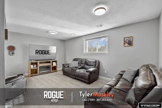 $300,000 | 1416 South Jackson Street, Casper, WY 82601