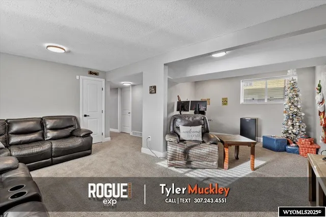 $300,000 | 1416 South Jackson Street, Casper, WY 82601