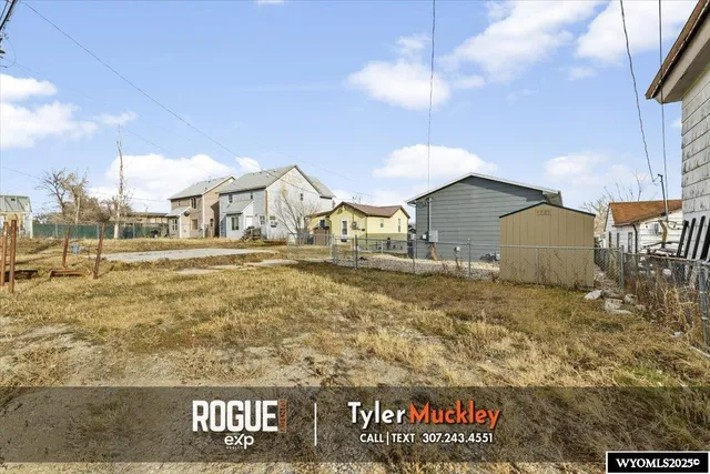 $300,000 | 1416 South Jackson Street, Casper, WY 82601