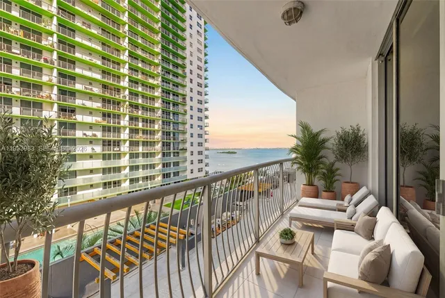 $299,000 | 1750 North Bayshore Drive, Unit 1407, Miami, FL 33132
