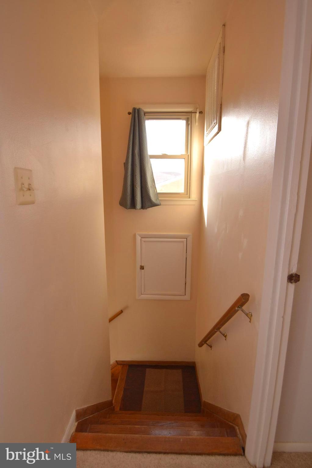 14 Caraway Road Reisterstown, MD 21136 - Photo 22 of 28 Upper Level Foyer