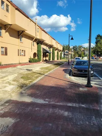 $73,000 | 914 Southwest 8th Avenue, Unit 26, Gainesville, FL 32601