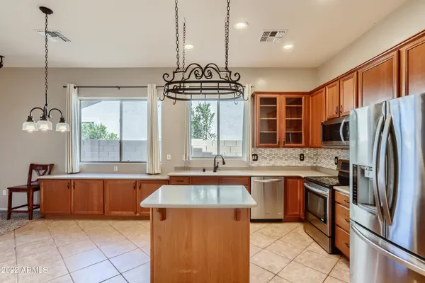 $2,500 | 35006 North 27th Avenue, Phoenix, AZ 85086