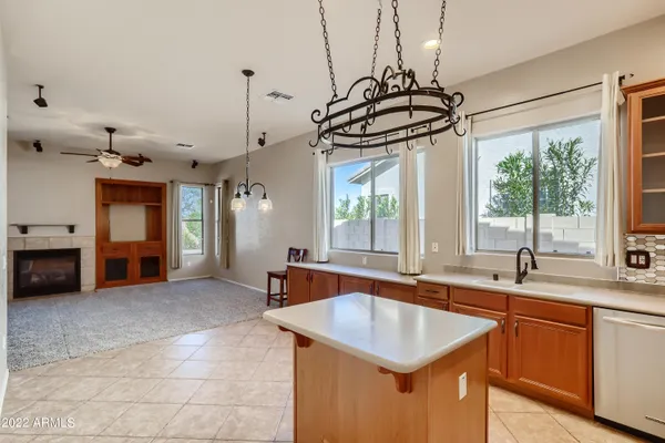 $2,500 | 35006 North 27th Avenue, Phoenix, AZ 85086