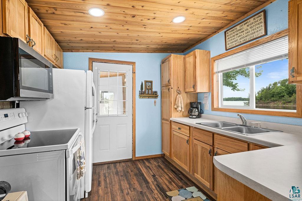 4537 Bay View Lane Duluth, MN 55803 - Photo 8 of 29