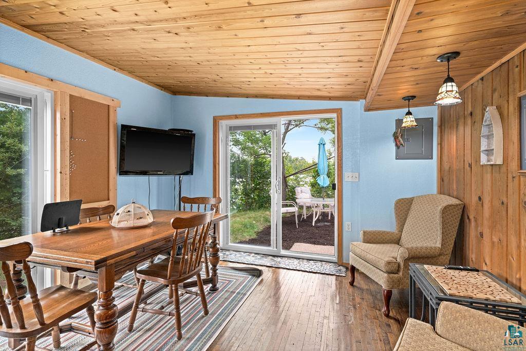 4537 Bay View Lane Duluth, MN 55803 - Photo 9 of 29