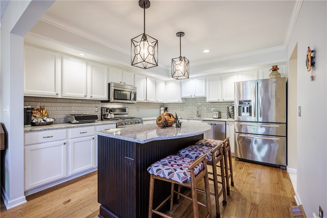 398 Spinnaker Lane Webster, NY 14580 - Photo 13 of 38