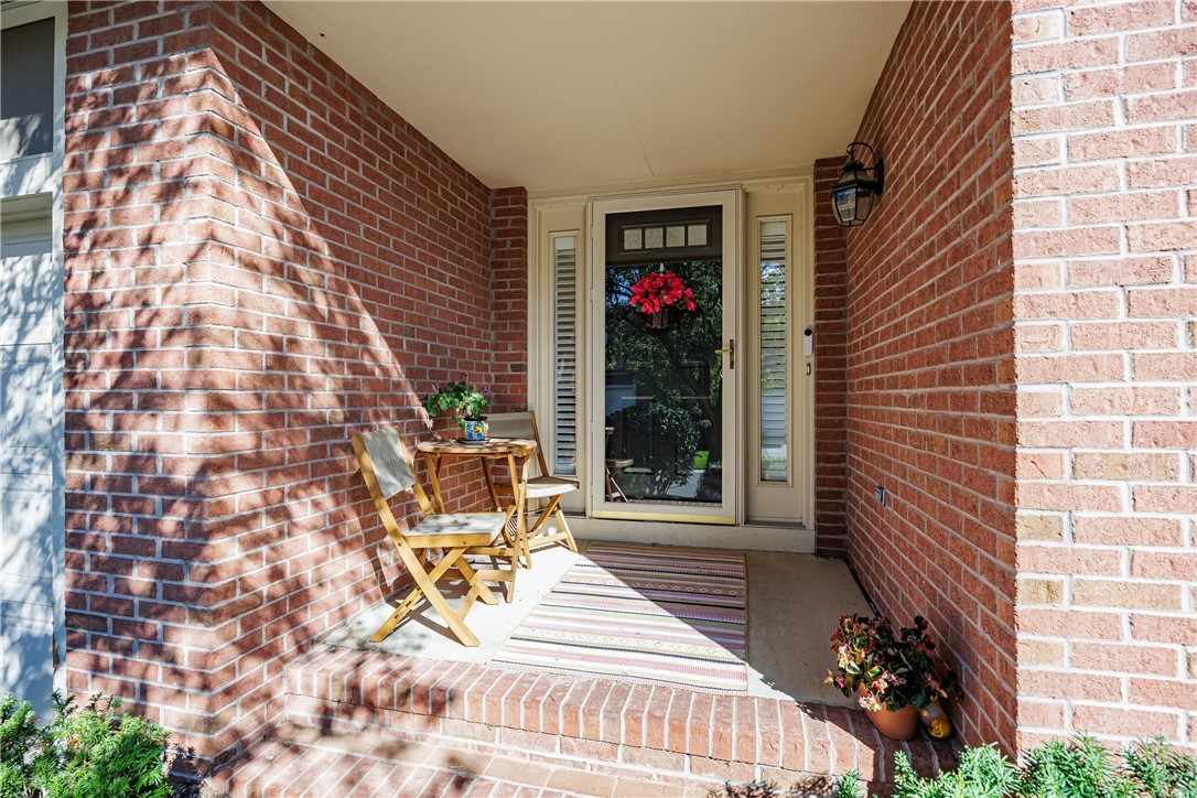 398 Spinnaker Lane Webster, NY 14580 - Photo 2 of 38