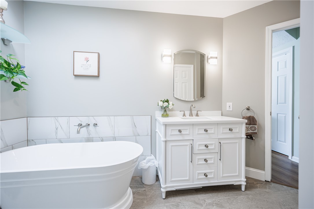 398 Spinnaker Lane Webster, NY 14580 - Photo 29 of 38