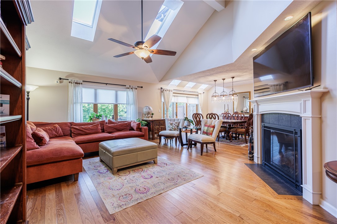 398 Spinnaker Lane Webster, NY 14580 - Photo 4 of 38