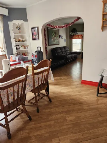 $235,000 | 10749 South Ave J, Chicago, IL 60617