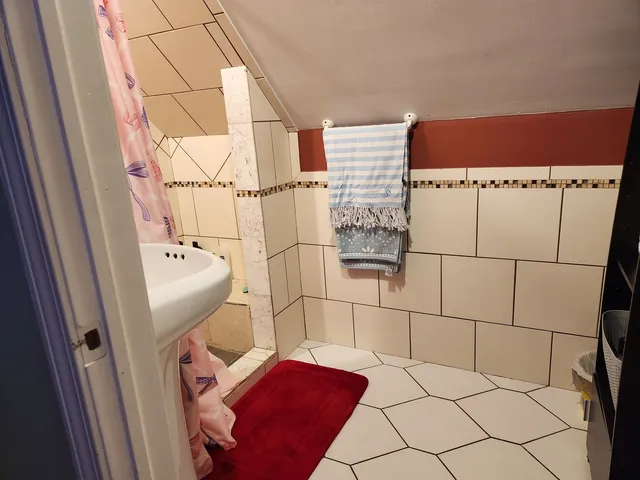 $235,000 | 10749 South Ave J, Chicago, IL 60617