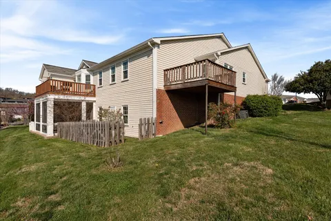 $425,000 | 717 Mt Carmel Place, Nashville, TN 37205