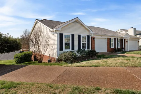 $425,000 | 717 Mt Carmel Place, Nashville, TN 37205