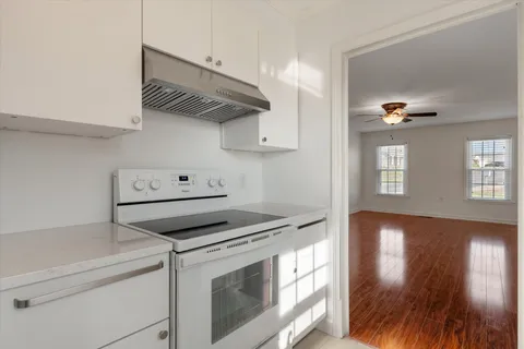 $425,000 | 717 Mt Carmel Place, Nashville, TN 37205