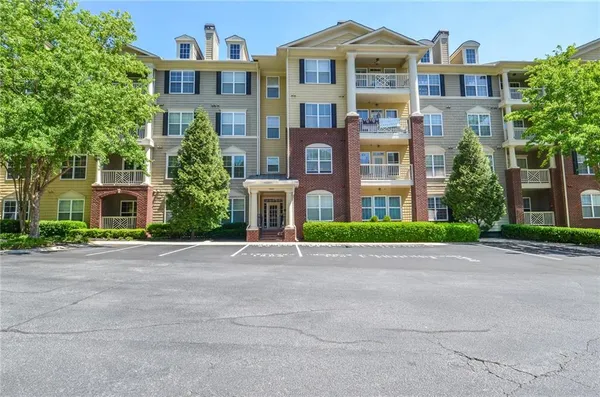 $285,000 | 3150 Woodwalk Drive Southeast, Unit 3202, Atlanta, GA 30339