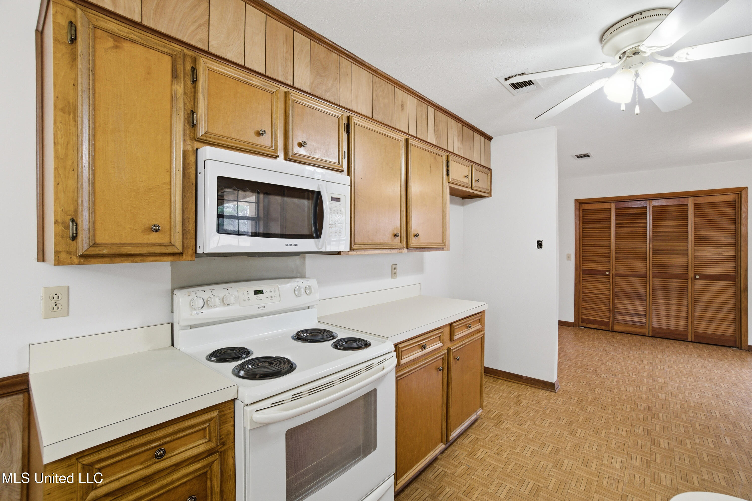 1120 4th Street Southeast Magee, MS 39111 - Photo 3 of 13 1120_4th_St_SE-4