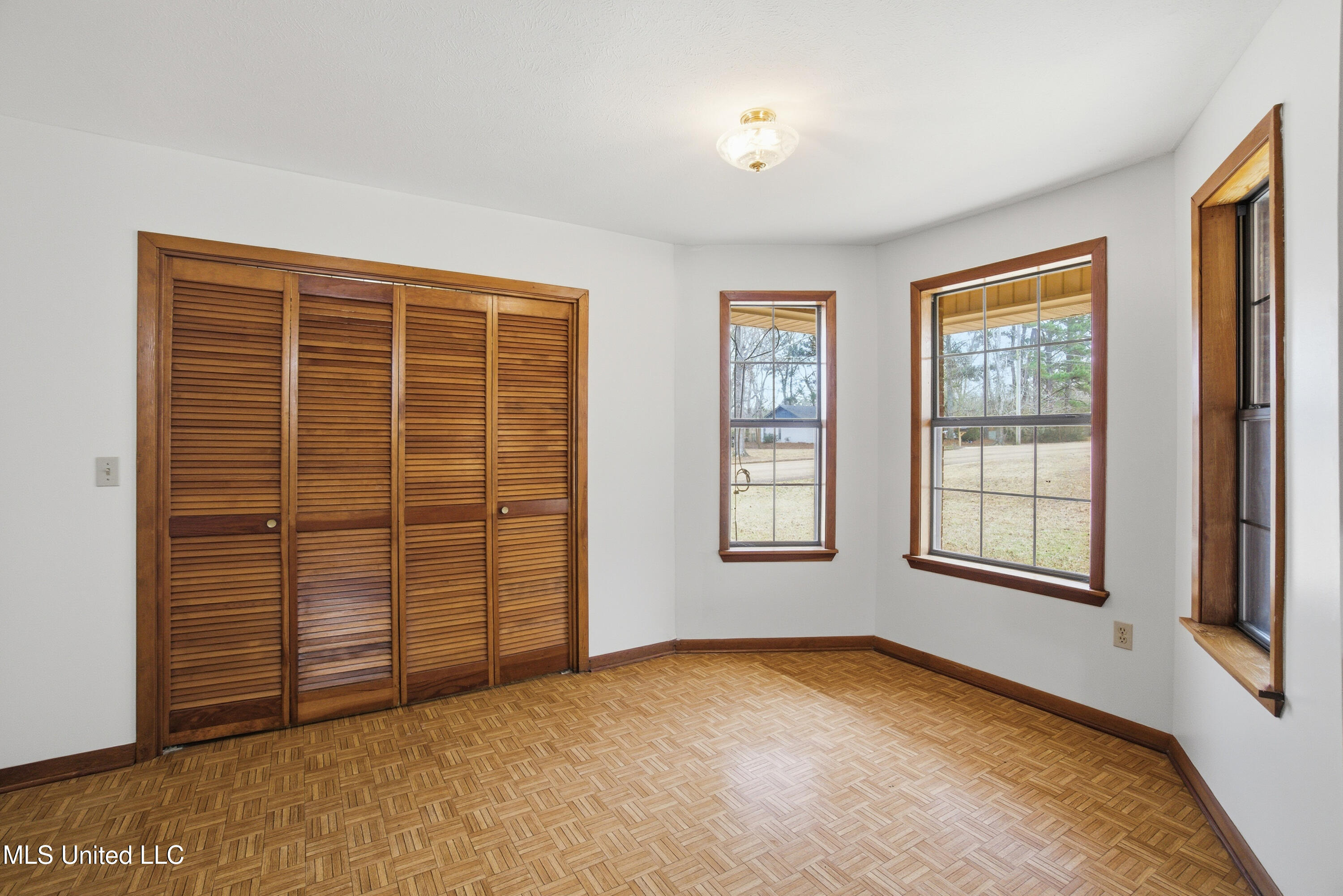 1120 4th Street Southeast Magee, MS 39111 - Photo 4 of 13 1120_4th_St_SE-7