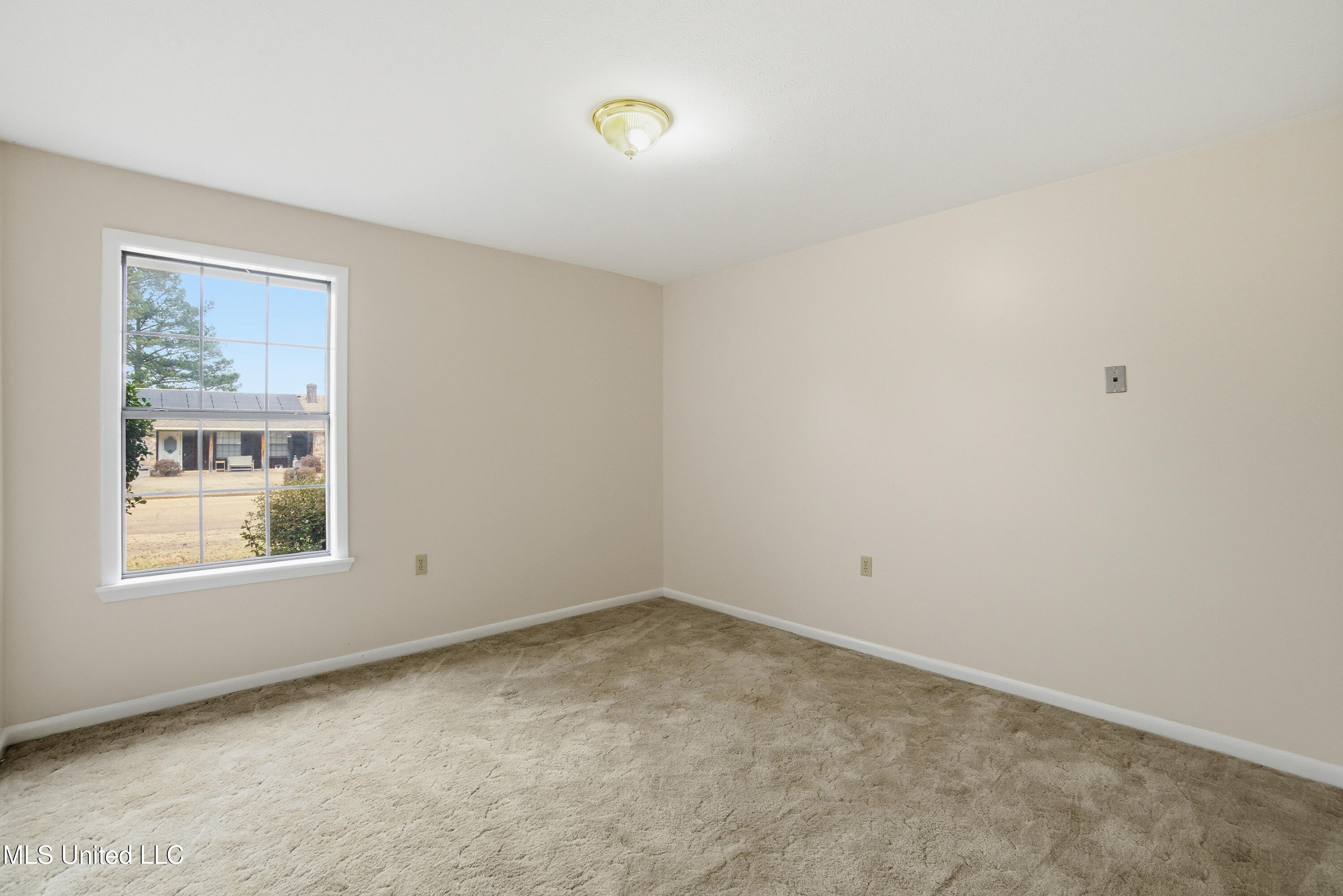 1120 4th Street Southeast Magee, MS 39111 - Photo 6 of 13 1120_4th_St_SE-9