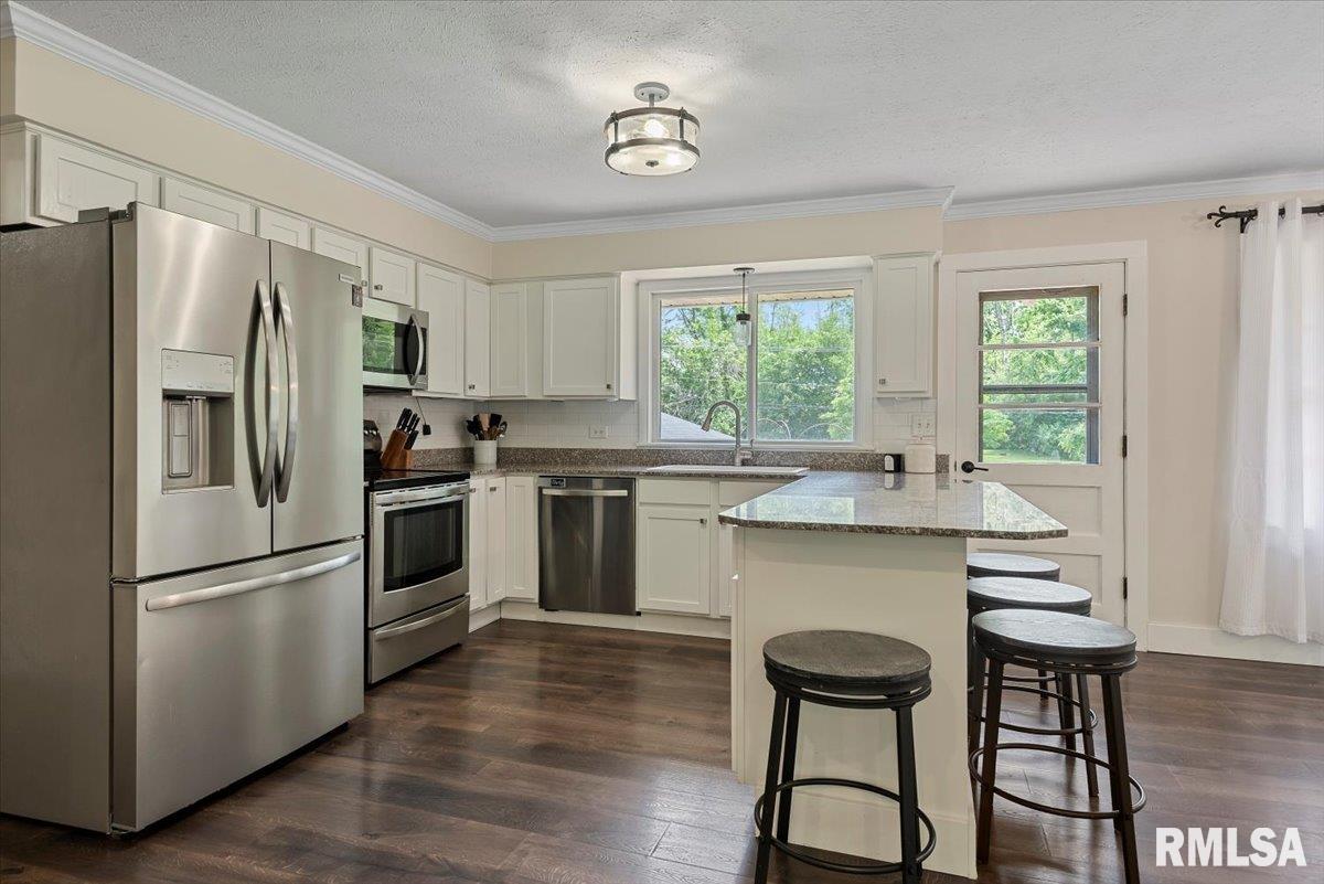 2314 East Lake Shore Drive Springfield, IL 62712 - Photo 11 of 35